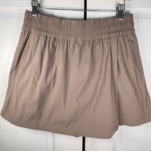 YOGALICIOUS High Waist Skort Taupe Color Excellent Condition Size Medium